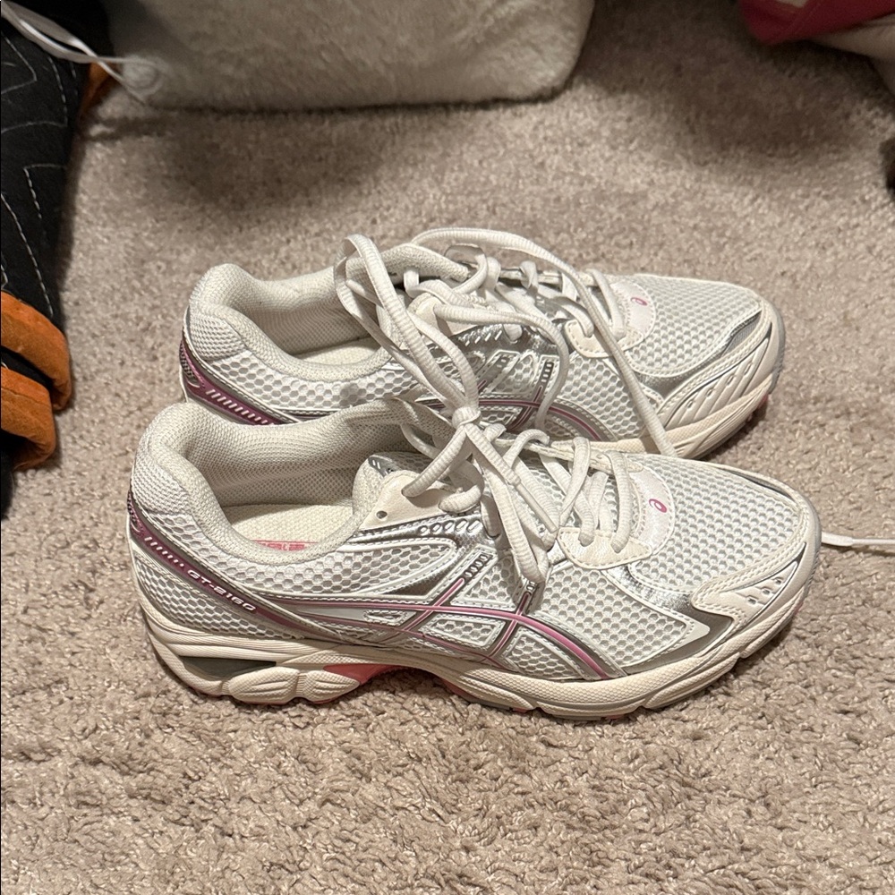 Women's White and Pink Athletic asics gel lite sneakers Shoes size 5.5 kids